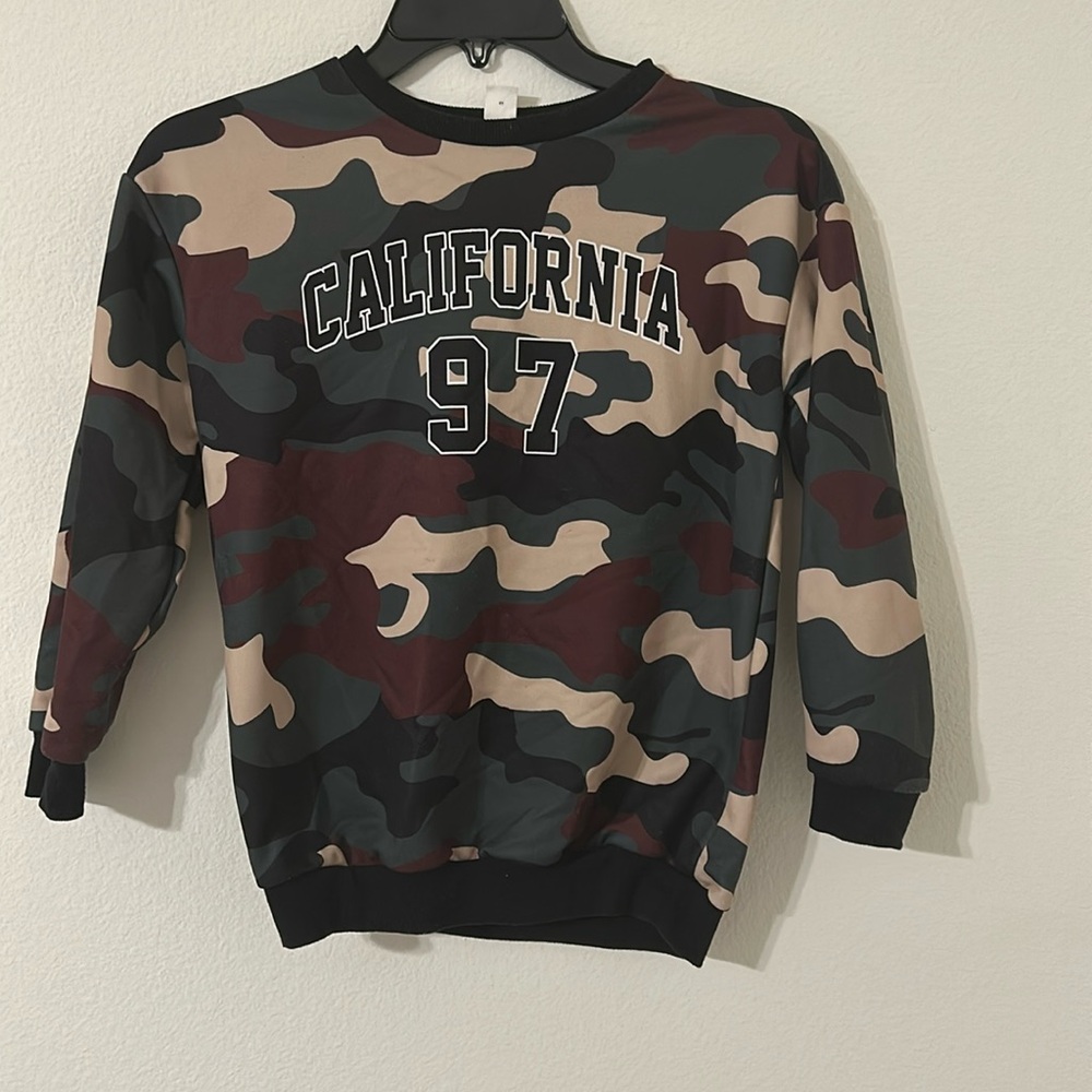 Youth Girl Shein Camo Graphic Drop Sweater Size 9 Y